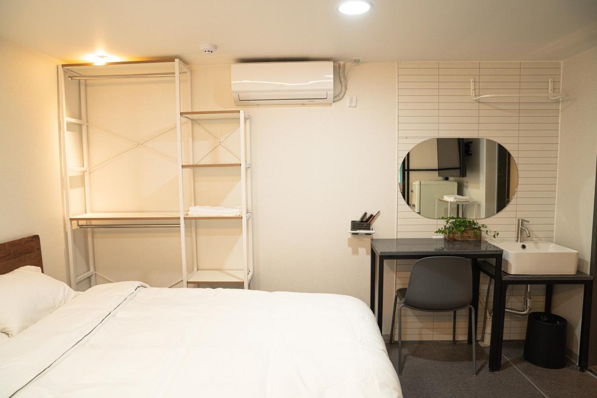 Apartemen U *